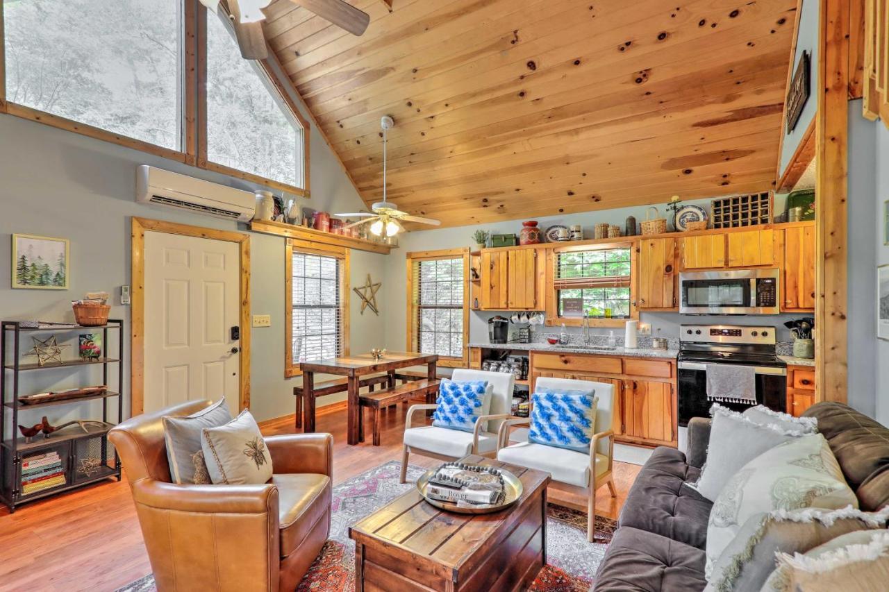 Bumblebee Cottage Murphy Retreat With Hot Tub Salem Dış mekan fotoğraf